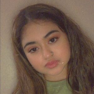 Meet your Posher, Nayeli